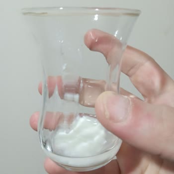 Danone Çilekli Sütte Bozulma Ve Çocuk Sağlığı Endişesi