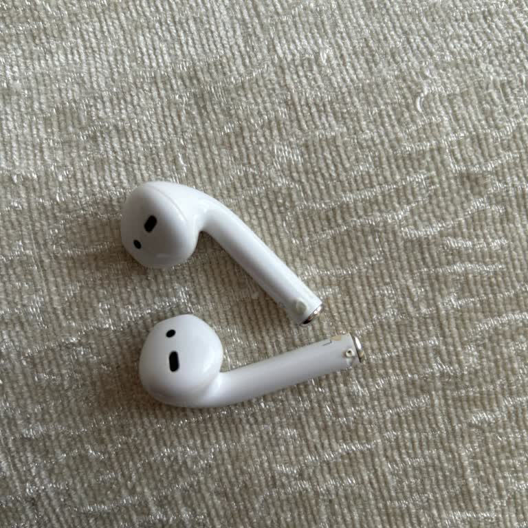 Airpods 2. Nesil Şarj Ve Kasa Hasarı Kullanıcı Kaynağı Değil, Değişim Talebi