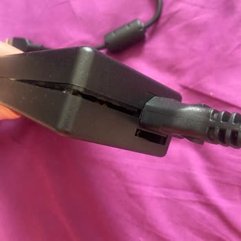 Epttavm Aşırı Isınan ve Eriyen Lenovo Adaptörünün İade Talebi Reddedildi