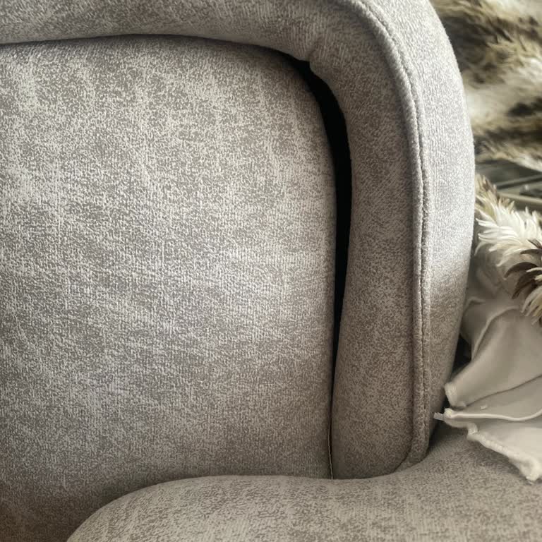 Tekrarlanan Servis Müdahalelerine Rağmen Sünger Çökmesi Ve Kumaş Yırtılmaları: Ürün Değişimi Talebi