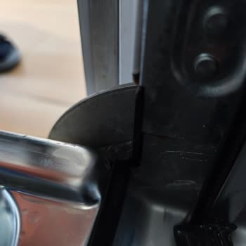 Garanti Kapsamındaki Bulaşık Makinesinde Kapak İçinde Pas Ve Temiz Yıkama Sorunu