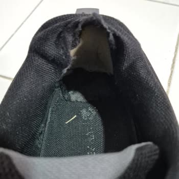 Filo Meysu Outlet Mağazasından Alınan Spor Ayakkabıda Topuk Deformasyonu Ve Kalite Güveni Sarsıldı