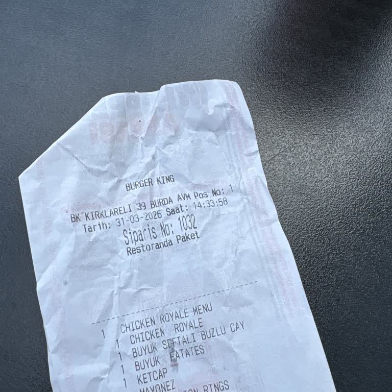 Çamurlu Marullu Burgerde Hijyen Sorunu Ve Para İadesi Talebi