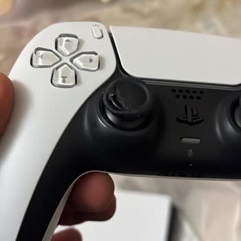 Açılmış Kutuda Hasarlı PlayStation 5 Ve Yanlış Kapasite Gönderildi