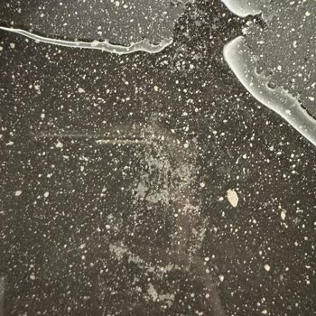 Granit Tava Seti 1 Ayda Çizildi Ve Kaplaması Döküldü, Değişim Talebi