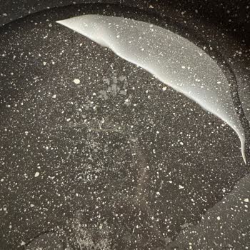 Granit Tava Seti 1 Ayda Çizildi Ve Kaplaması Döküldü, Değişim Talebi