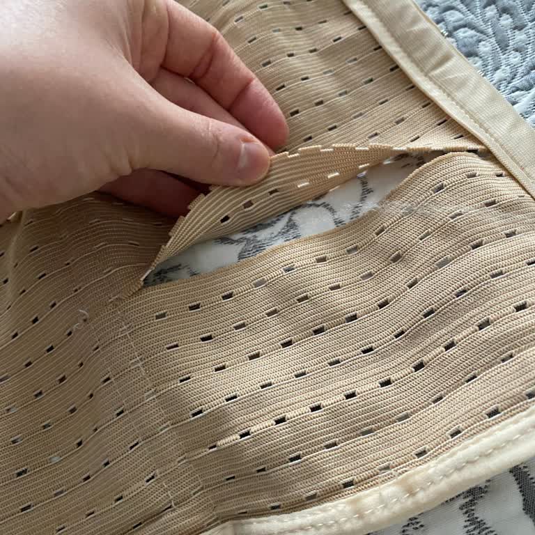 Lohusa Korsesinde Hızlı Dikiş Atması Ve Müşteri Hizmetinde Empati Eksikliği