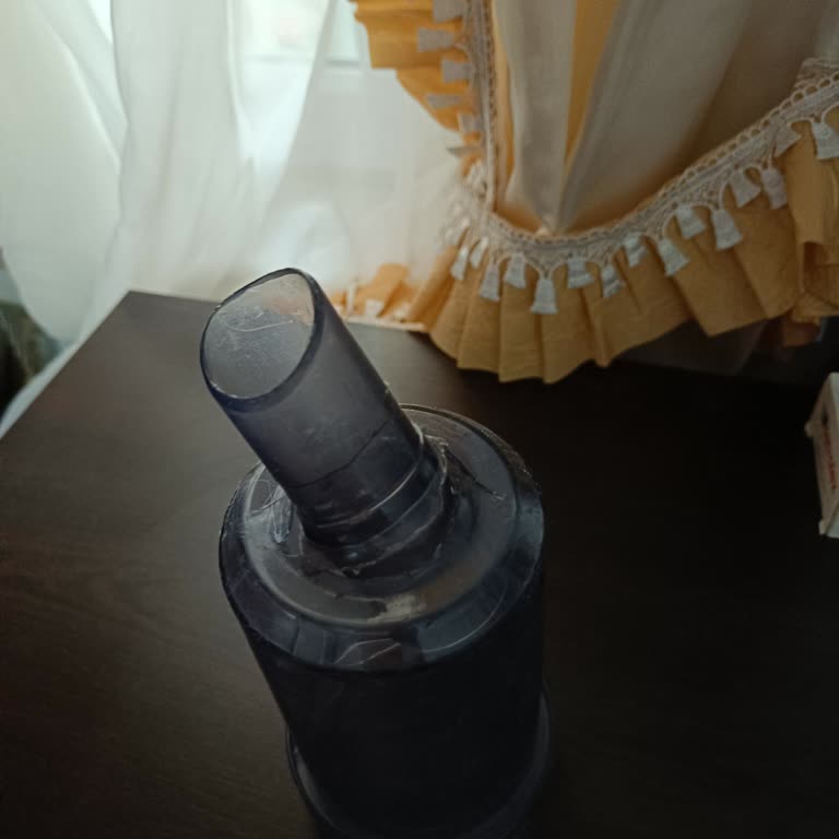 Kivi 4108 Dikey Süpürge Toz Haznesi Kırıldı, Yedek Parça Bulamıyor Ve Müşteri Hizmetine Ulaşılamıyor