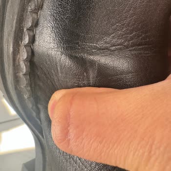 Derimod Botları Bir Ayda Yırtıldı, Değişim Ve İade Talebi