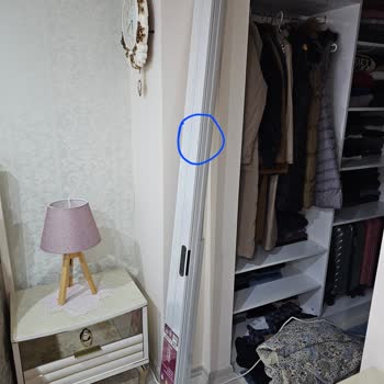 Kırık Kapının Değişimi İçin Süreçte Belirsizlik Ve İletişim Sorunu