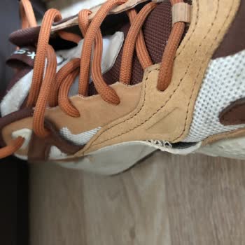 Puma RS-X Efekt Ayakkabısında Hızlı Yırtılma Ve Dikiş Atması Nedeniyle Tam İade Talebi