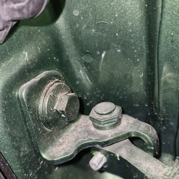 Yeni Ford Kuga’da Motor Sıvısı Sıcaklığı Uyarısı, 6 Aylık Değişim Ve İkinci Araçta İşlem Şüphesi