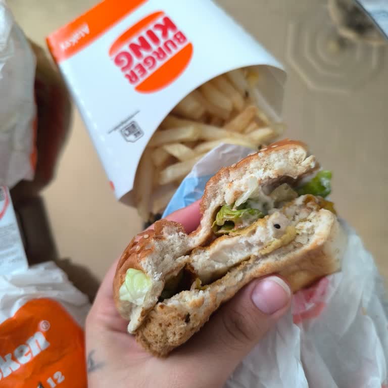 Burger King Siparişimde Yabancı Siyah Cisim Ve İade Reddi