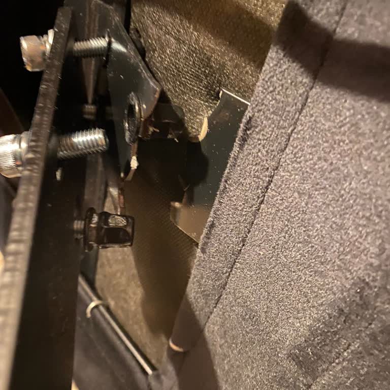 Xdrive Anka Koltuğunda 4 Ayda Kırılan Alt Mekanizma, Garanti Değişim Talebi