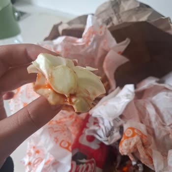 Yemeksepeti Üzerinden Popeyes Menüsünde Marul Yerine Kök Kısmı Ve Az Tavuk Gönderildi