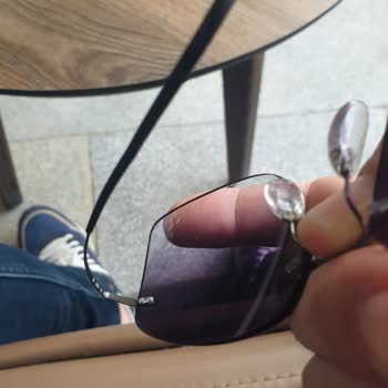 Silhouette Titanyum Gözlük Sapları Sürekli Kırılıyor, Ücretsiz Değişim Talebi