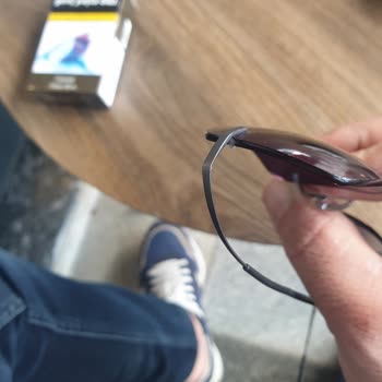 Silhouette Titanyum Gözlük Sapları Sürekli Kırılıyor, Ücretsiz Değişim Talebi