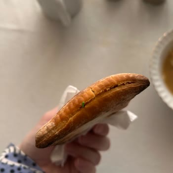 Donmuş Pizza İçinde Plastik Parça: Sağlık Riski Ve İade Talebi