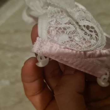 Kalitesiz Bodysuit, Kırık Düğmeler Ve Kaba Müşteri Hizmeti