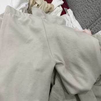 Yurt Dışında Yaşayan Müşteriden LCW Taytın Hızlı Deforme Olması Nedeniyle İade Talebi