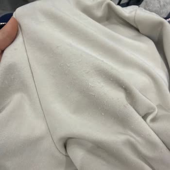 Yurt Dışında Yaşayan Müşteriden LCW Taytın Hızlı Deforme Olması Nedeniyle İade Talebi