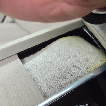 Volvo S60 Bardaklık Kapağı Parçası Üretim Durdurulmuş, Garanti Kapsamında Ücretsiz Çözüm Talebi