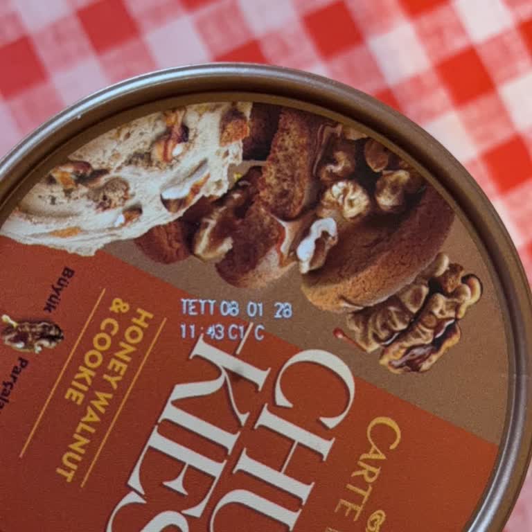 Erimiş Dondurmalar Ve Süresi Geçmiş Ürün Satışı İçin İade Talebine Yanıt Bekleniyor