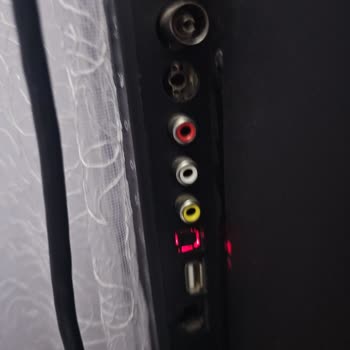 Kırılan Anten Girişi Ve Taşıyamaz TV İçin Yerinde Servis Talebi