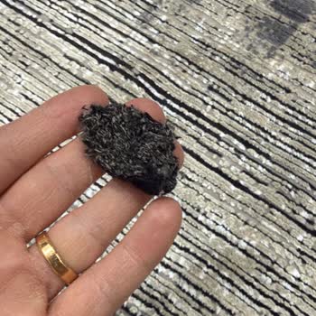 Kumaş Parçaları Sürekli Çözülüyor, Akyüz Mobilya’dan Kalıcı Çözüm Bekliyor