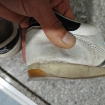 Kısa Sürede Çatlayan Ayakkabıda Üretim Hatası İddiası Ve Değişim Talebi