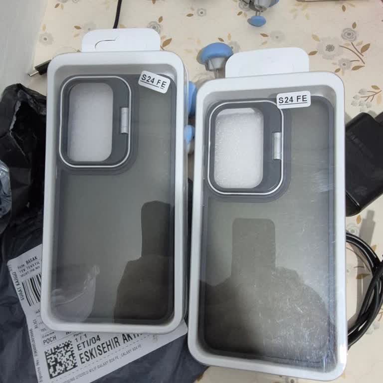 Reklamla Uyuşmayan Plastik Telefon Kılıfı Ve İletişimsiz Satıcı