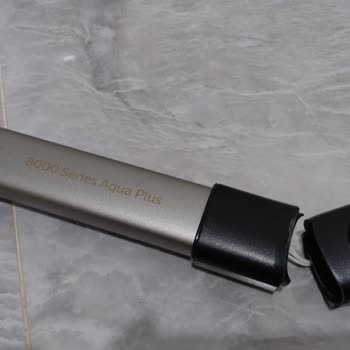 Philips Xc8349/01 Aqua Plus Dikey Şarjlı Süpürgede Telescopik Boru Plastik Parçası Aniden Kırıldı