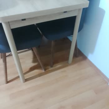 Defolu Yemek Masası ve Mağaza Hizmet Şikayeti