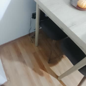 Defolu Yemek Masası ve Mağaza Hizmet Şikayeti