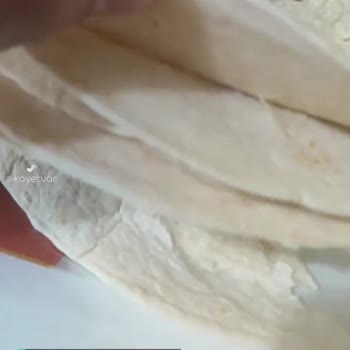 Nimet Lavaş Paketten Yapışık Çıktı!