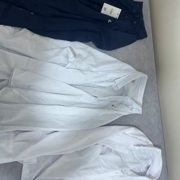 Yanlış Ve Kötü Kokulu Gömlekler İçin İade Talebi