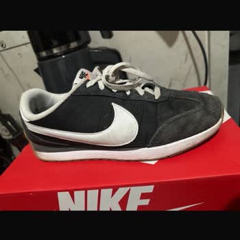 In Street Nike Ayakkabım Üç Ay Sonra Yırtıldı, Mağaza Müşteri Hatası Dedi