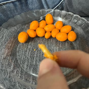 Yeşiller Turuncu Soslu Fıstığındaki Sert Yabancı Cisim Ve Çocuk Güvenliği Endişesi