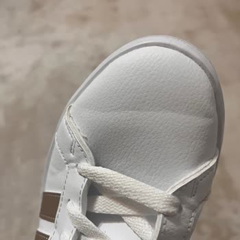 Üç Saatte Kırılan Adidas Ayakkabı İçin Değişim Ve İade Talebi