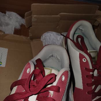 Puma Ayakkabısında Topuk Deformasyonu Ve Boya Atması Nedeniyle Ürün Değişimi Talebi