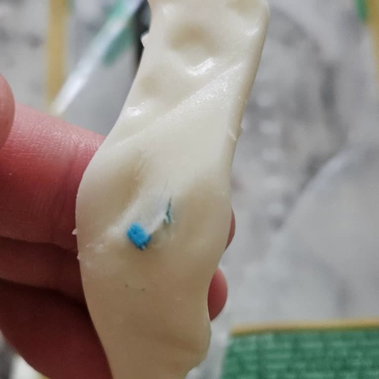 A101 Şubesinde Satın Alınan Peynirde Plastik Parça Çıktı: Çocukları Tehdit Ediyor