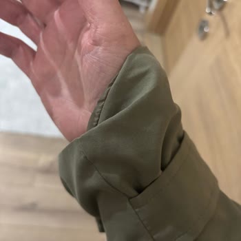 LCW Ürününde Eksik Kuşak Ve Kol Astarı Hatası: Değişim Talebi