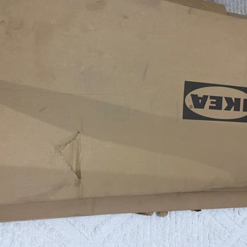 Horoz Lojistik'ten Gelen Hasarlı IKEA Pax Gardırop İskeleti İçin Değişim Talebi