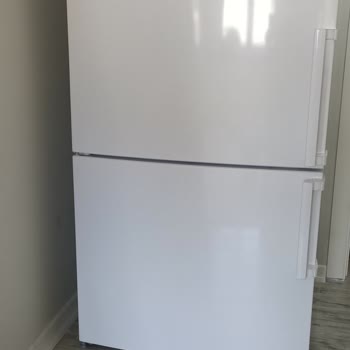 Servis Kurulumda Buzdolabı Çizildi, Renk Uyumsuzluğu Ve Duvar Zarar Gördü