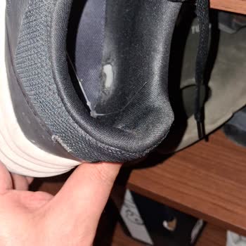 Skechers Ayakkabısının 9 Ayda Astar Parçalanması Kalite Sorunu