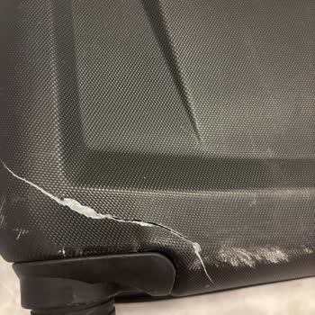 Belgrad'dan İzmir'e Uçuşta Samsonite Bagajım Kırıldı, Tazminat Talebi