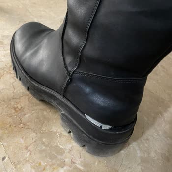 Derimod Online Satın Alınan Botta Üretim Hatası Ve Mağaza İlgisizliği