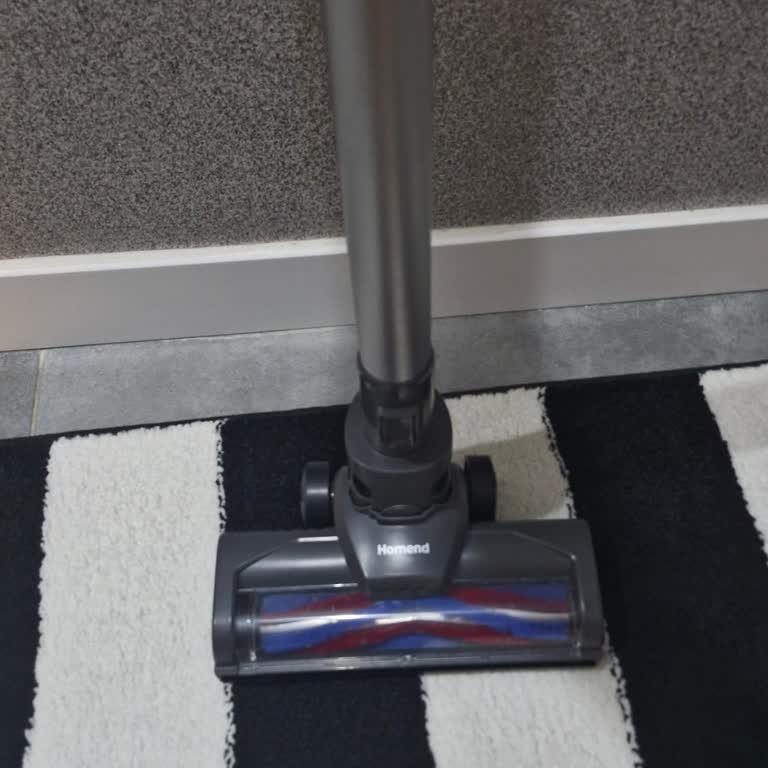 Kısa Sürede Fırçası Döndürmeyi Durduran Homend 1261h Şarjlı Süpürge