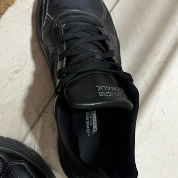 Skechers Ayakkabısı Kısa Sürede Yırtıldı, Değişim Gerekiyor