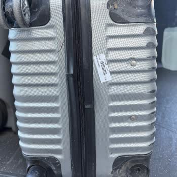 Ajet Uçuşunda Hasarlı Bagaj Ve Tazminat Talebi